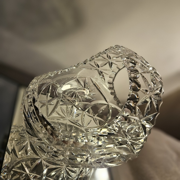 VTG Large Lead Crystal Heavy Cut Glass Basket w/ Stars & Pinwheels - Picture 10 of 12